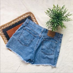 Levis light wash shorts